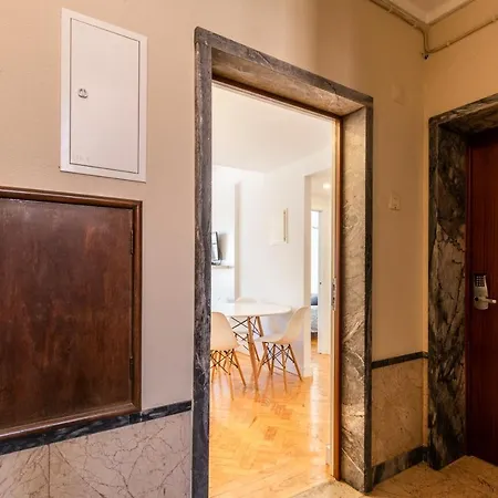 Apartment Carmo